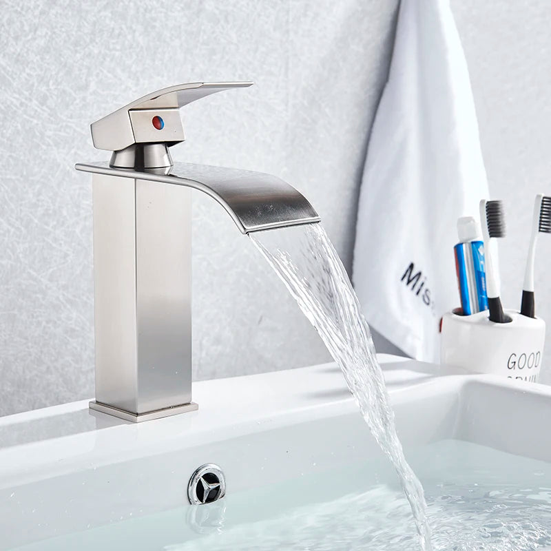 Onyzpily Deck Mounted Waterfall Basin Faucet Single Lever Hot Cold