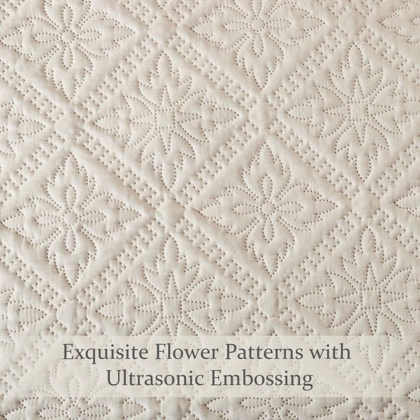 Modern Lightweight Quilt Bedding Set With Pillow Shams Microfiber Polyester