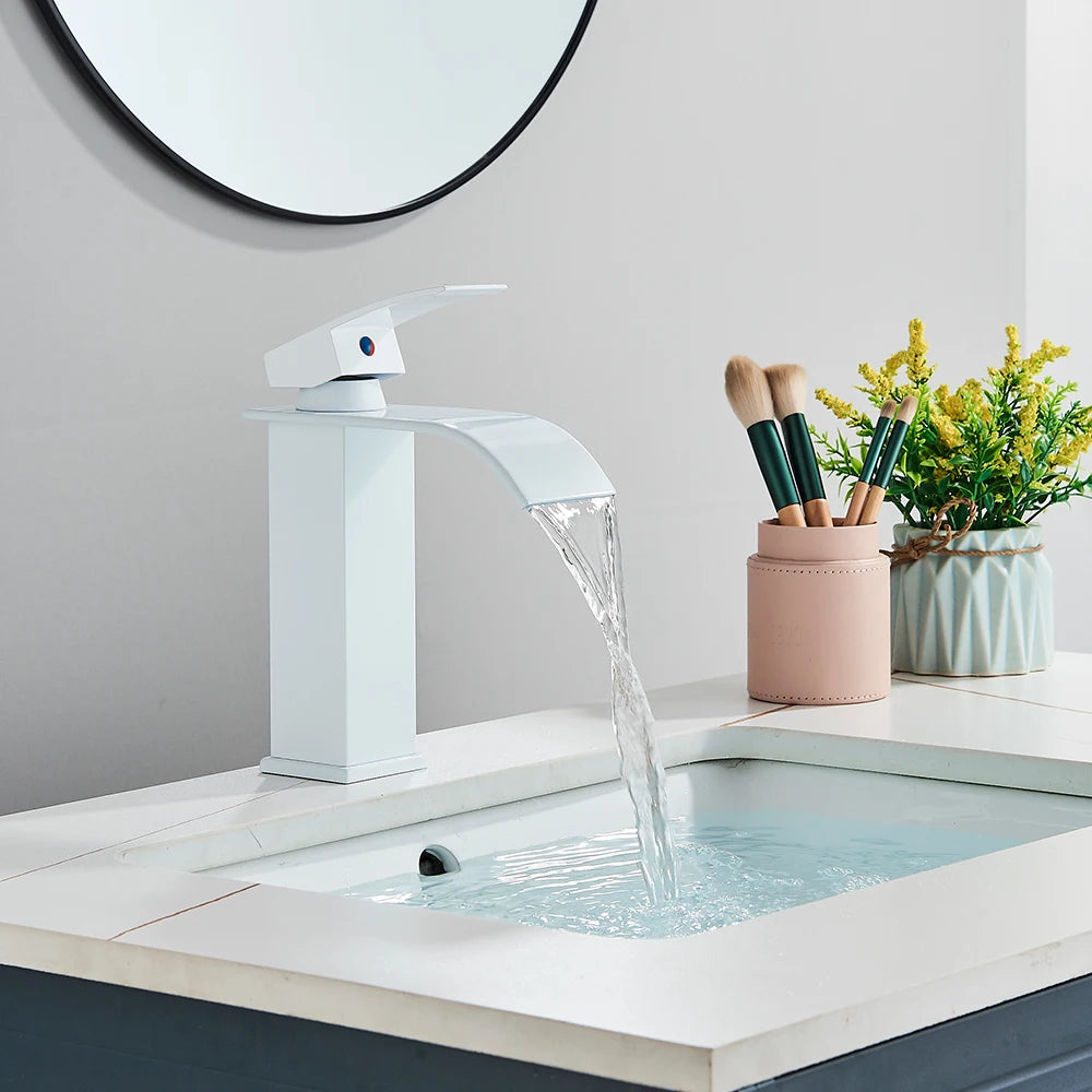 Onyzpily Deck Mounted Waterfall Basin Faucet Single Lever Hot Cold