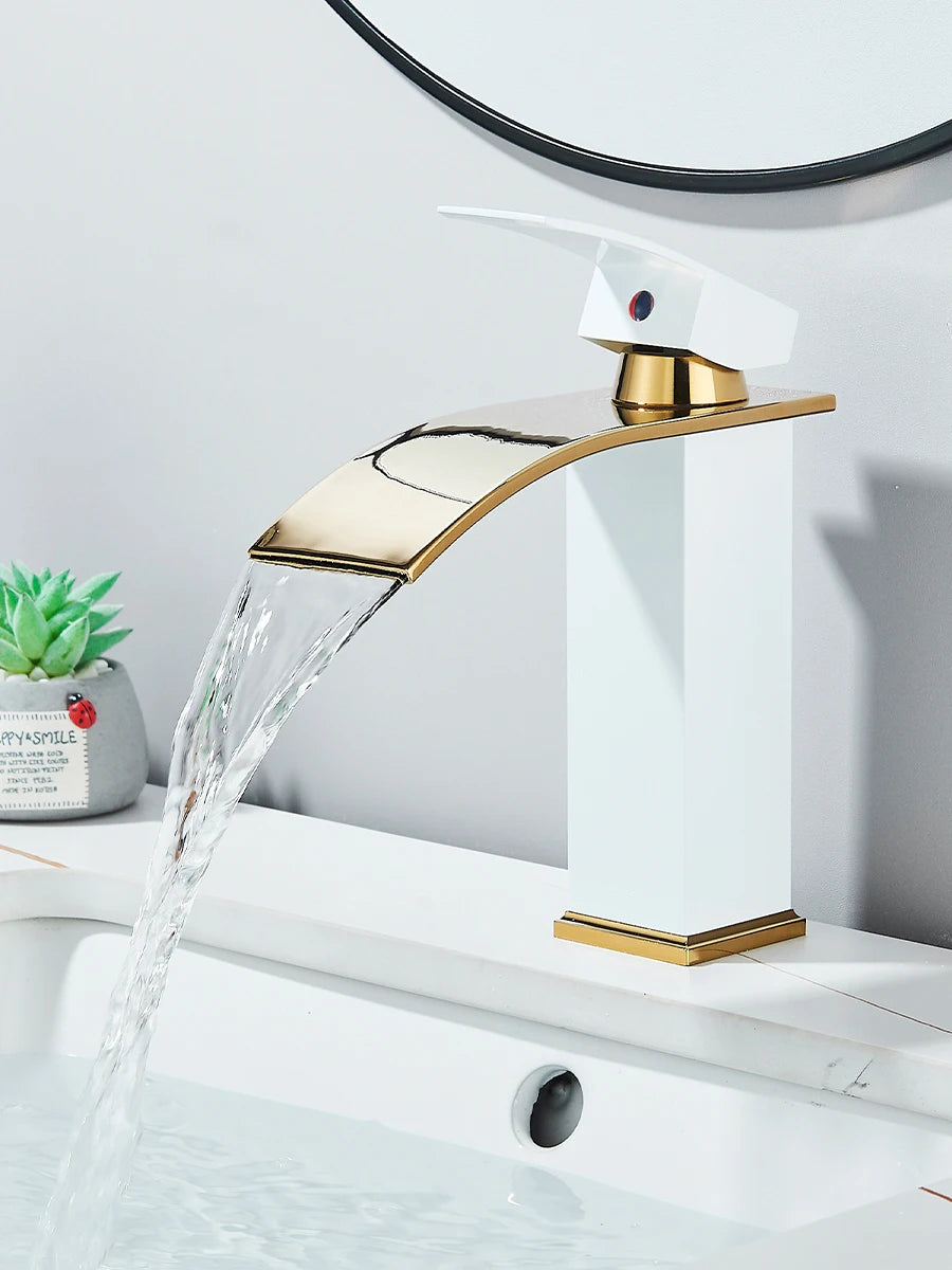 Onyzpily Deck Mounted Waterfall Basin Faucet Single Lever Hot Cold